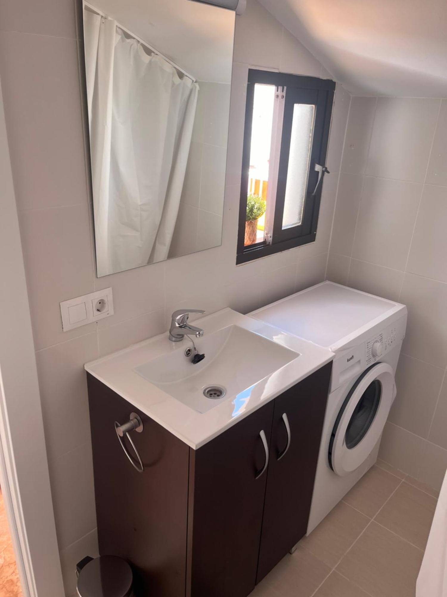 Apartamento Lidia Planta 2, La Carihuela 1ª Linea Playa, Vistas Mar, Buhardilla 1 Dormitorio, 40 M2, 1-3 Huesped, Terraza, Wifi Torremolinos Ngoại thất bức ảnh
