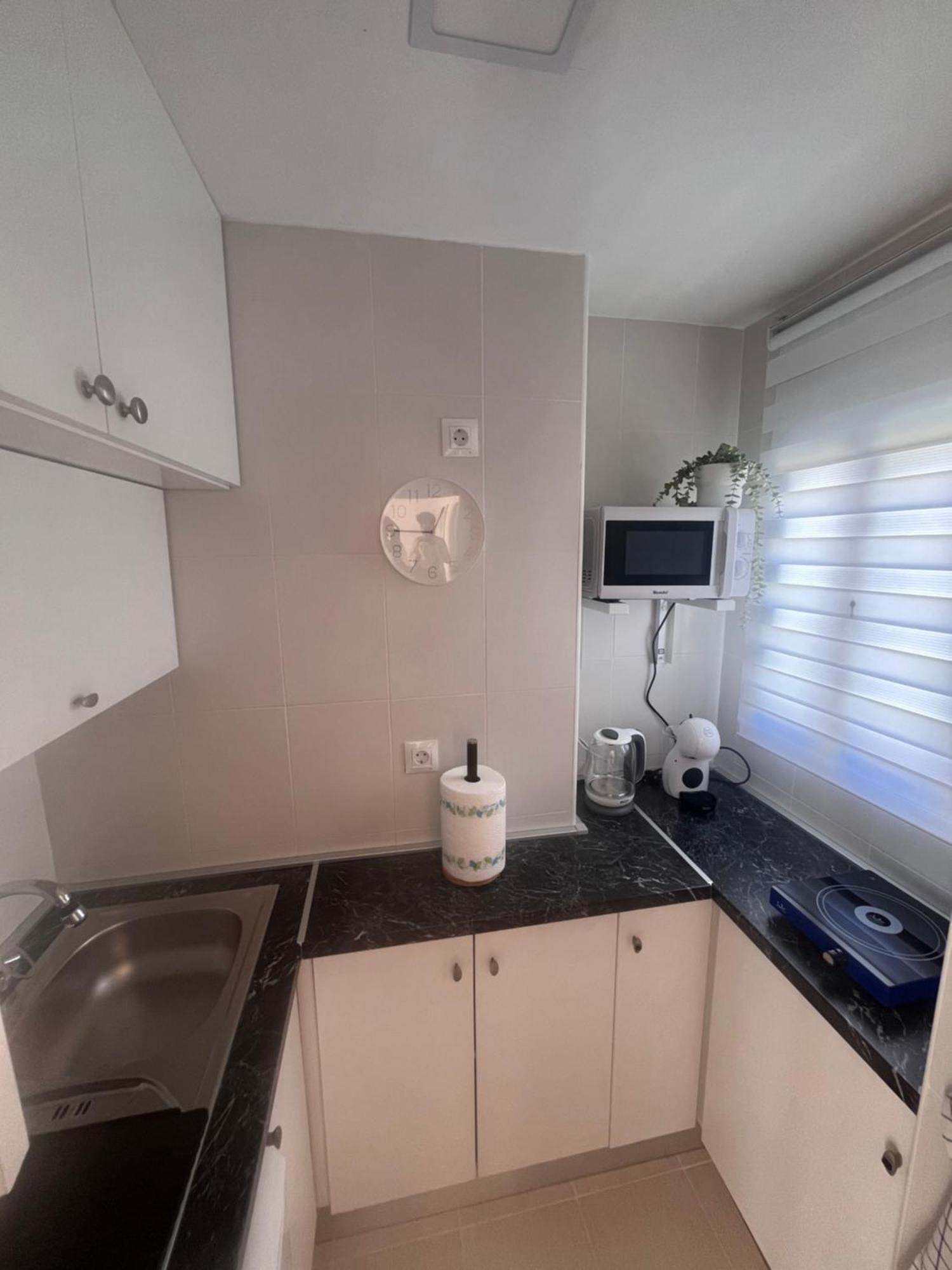 Apartamento Lidia Planta 2, La Carihuela 1ª Linea Playa, Vistas Mar, Buhardilla 1 Dormitorio, 40 M2, 1-3 Huesped, Terraza, Wifi Torremolinos Ngoại thất bức ảnh
