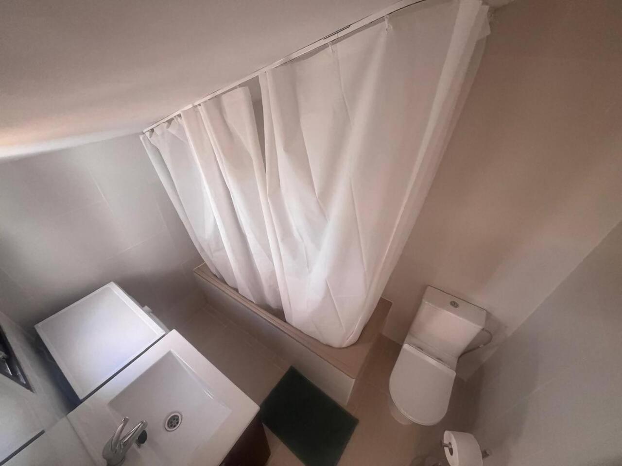 Apartamento Lidia Planta 2, La Carihuela 1ª Linea Playa, Vistas Mar, Buhardilla 1 Dormitorio, 40 M2, 1-3 Huesped, Terraza, Wifi Torremolinos Ngoại thất bức ảnh