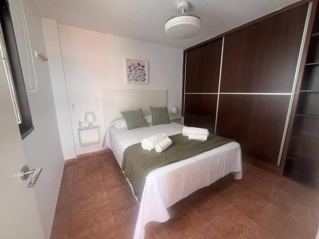 Apartamento Lidia Planta 2, La Carihuela 1ª Linea Playa, Vistas Mar, Buhardilla 1 Dormitorio, 40 M2, 1-3 Huesped, Terraza, Wifi Torremolinos Ngoại thất bức ảnh